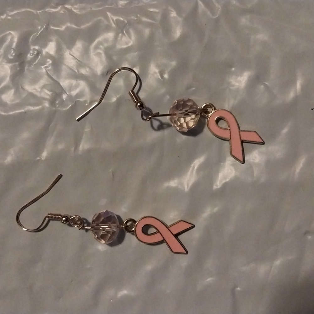 Earrings pink